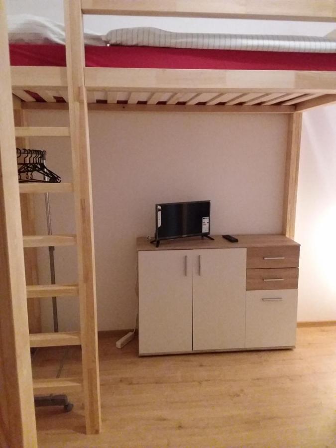 Living In The Box — Fotos 3