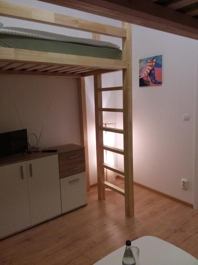 Living In The Box — Fotos 1